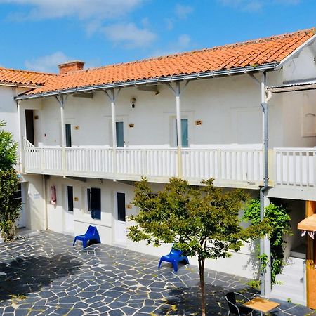 Hotel Les Baigneurs à Saint-Gilles-Croix-de-Vie Extérieur photo