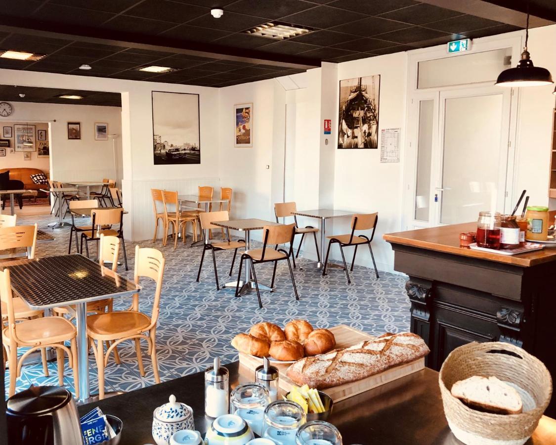 Hotel Les Baigneurs à Saint-Gilles-Croix-de-Vie Extérieur photo